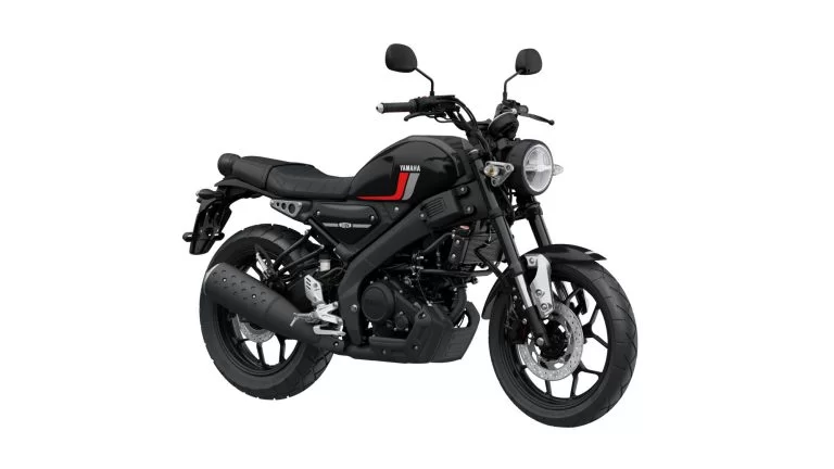 Productfoto 2023 Yamaha XSR 125 Tech Black op witte achtergrond