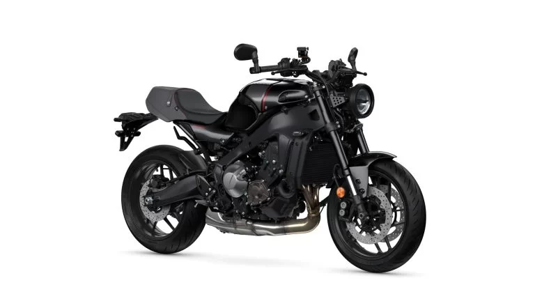 Productfoto 2022-Yamaha-XS850-EU-Midnight black-Action-002-03 op witte achtergrond