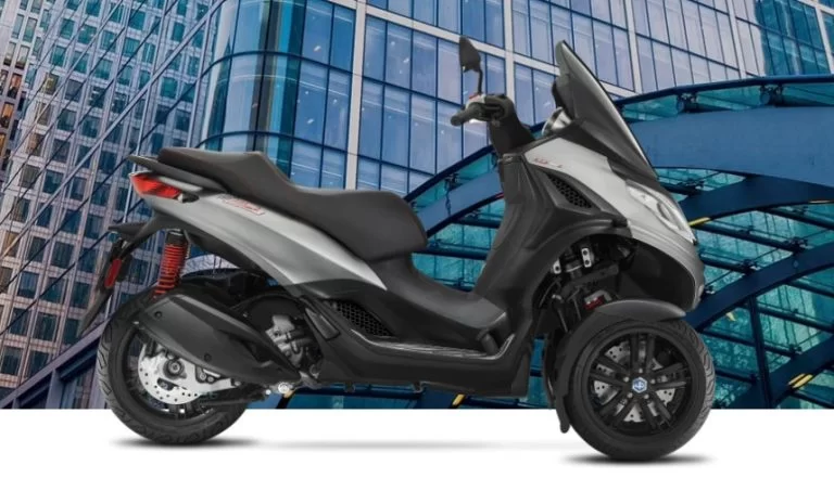 2023-piaggio-mp3-300-hpe-motorscooter