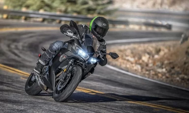 Ninja 650 in een bocht