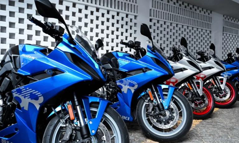 Meerdere Suzuki GSX-8R motoren