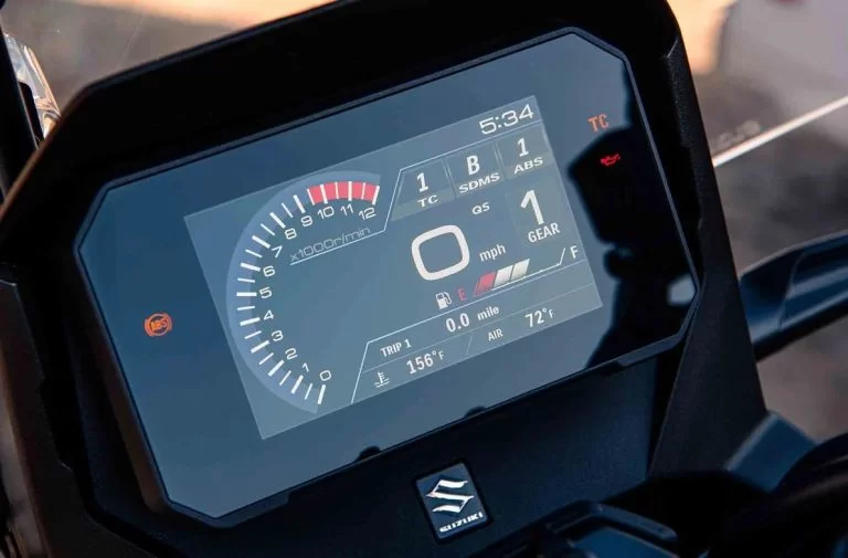 Dashboard van de V-Strom 800.