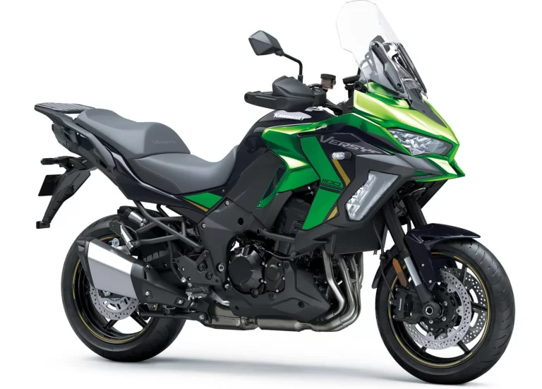 Versys 1100 S in een witte studio