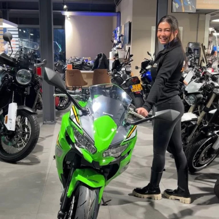 Showroom Motorcity Amsterdam